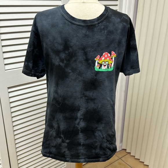 Eighty Eight Trippy Vibes Happy Times Tie Dye Mushroom Shirt Size Medium - Picture 2 of 4